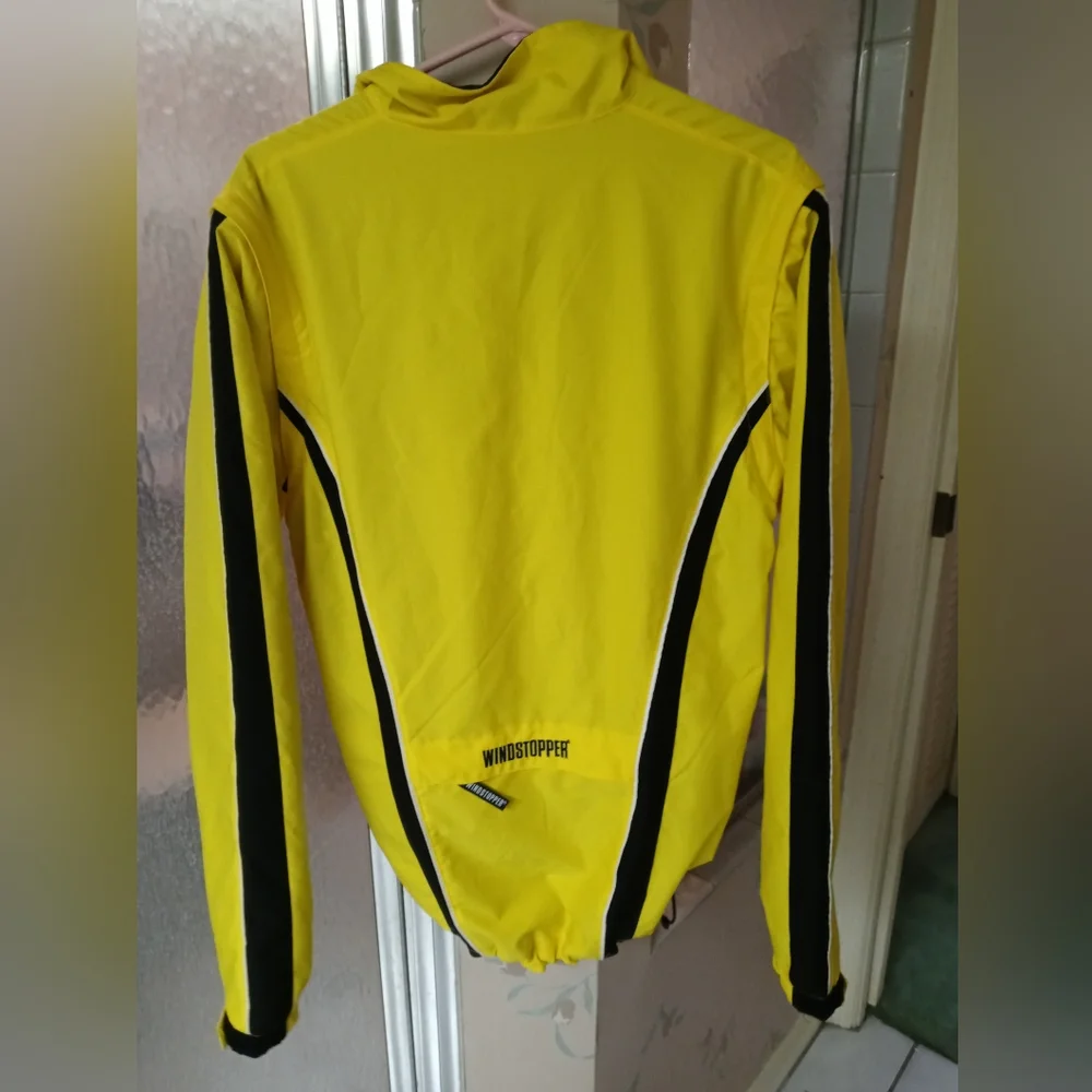Gore Bike Wear Windstopper Biking Jacket Men Size Small Yellow Zip off Sleeves